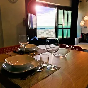Appartamento Modern & Bright Flat - 2 Min From The Sea, Savona