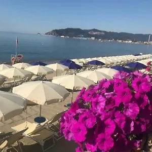 Appartamento Violamare, Savona